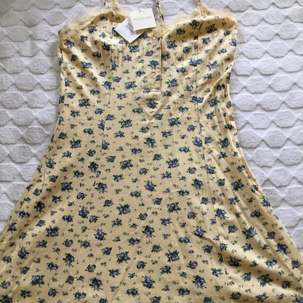 Victoria's Secret cotton floral pattern short "nighty" sz S